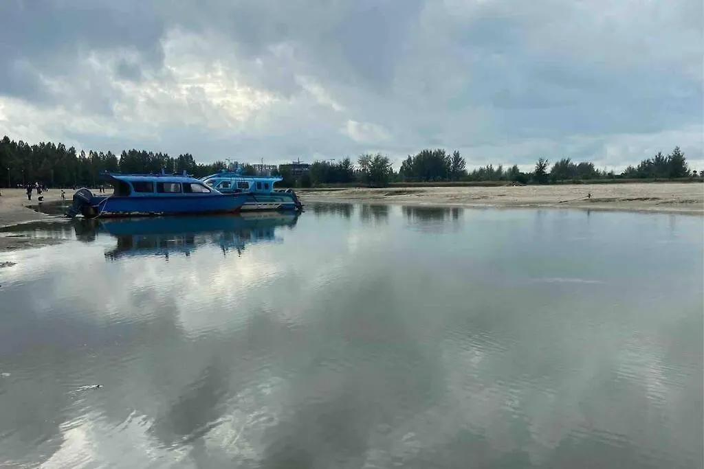 Melaka Beach Villa 0*, Malacca