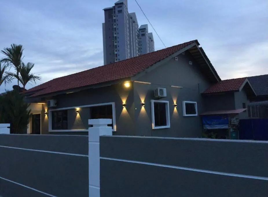 Melaka Beach Villa 0*, Malacca