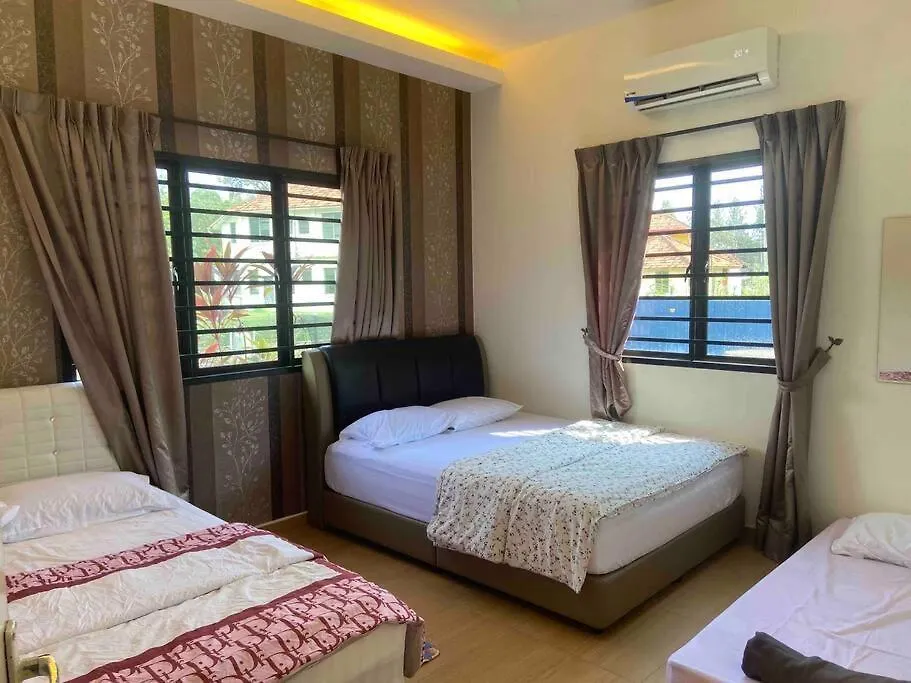 Melaka Beach Villa 0*, Malacca